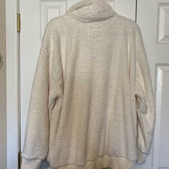 Sherpa pullover - Picture 2 of 4